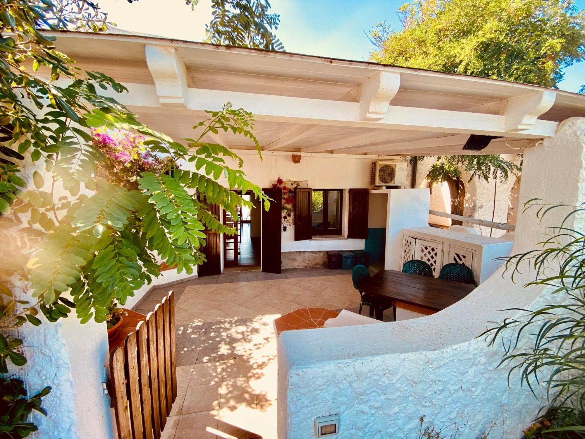 A.I.R. Villa Marinedda Isola Rossa Esterno foto